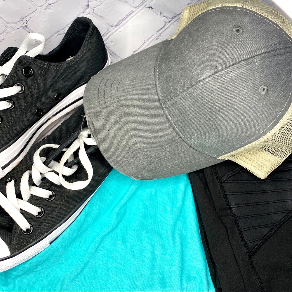 Distressed SnapBack baseball cap - Picture 4 of 9